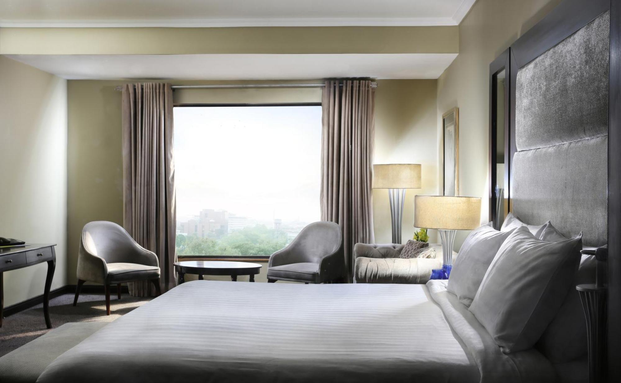 Four Points By Sheraton Lahore Exterior photo